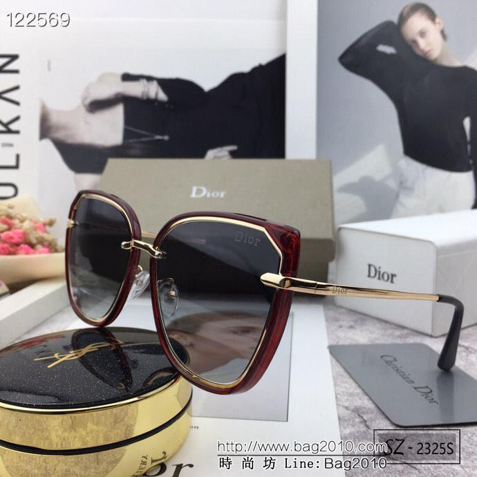 DIOR-迪奧 2019新款 太陽鏡 減輕強光負擔 遮擋有害光線防輻射 出行旅遊必備品 2325S  lly1181